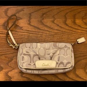 Coach wristlet wallet